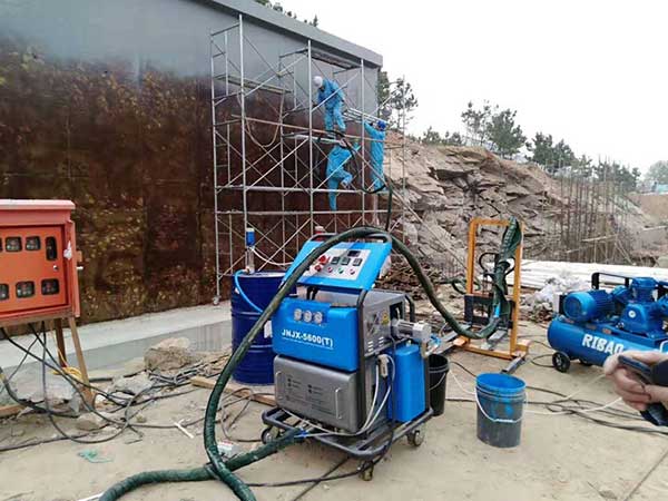 聚脲噴涂機多少錢一臺(圖2) JNJX-H5600(T)型聚脲噴涂機設備