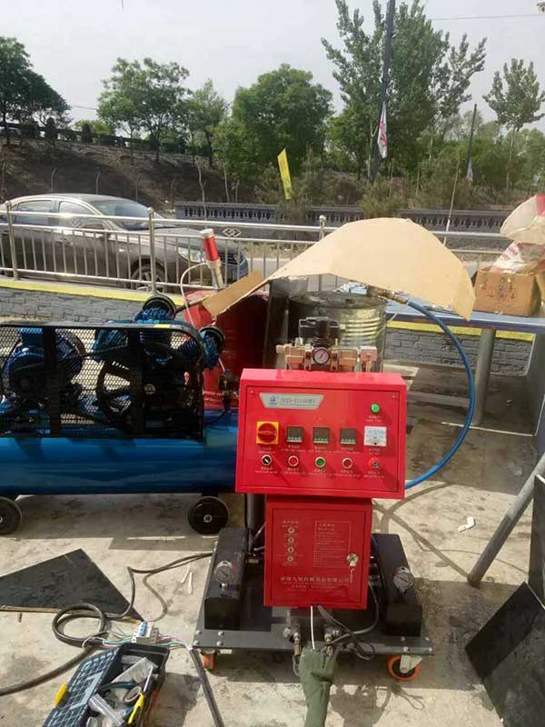 JNJX-III（E）型聚氨酯發(fā)泡機設(shè)備