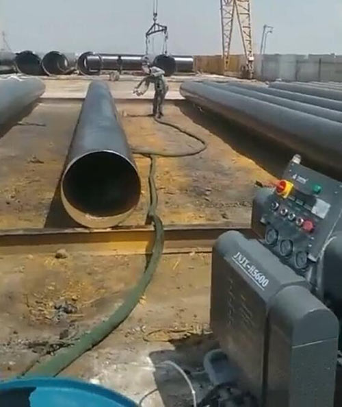 現場管道防腐用什么機械 化工管道防腐使用的設備(圖1) 現場管道防腐用什么機械 化工管道防腐使用的設備
